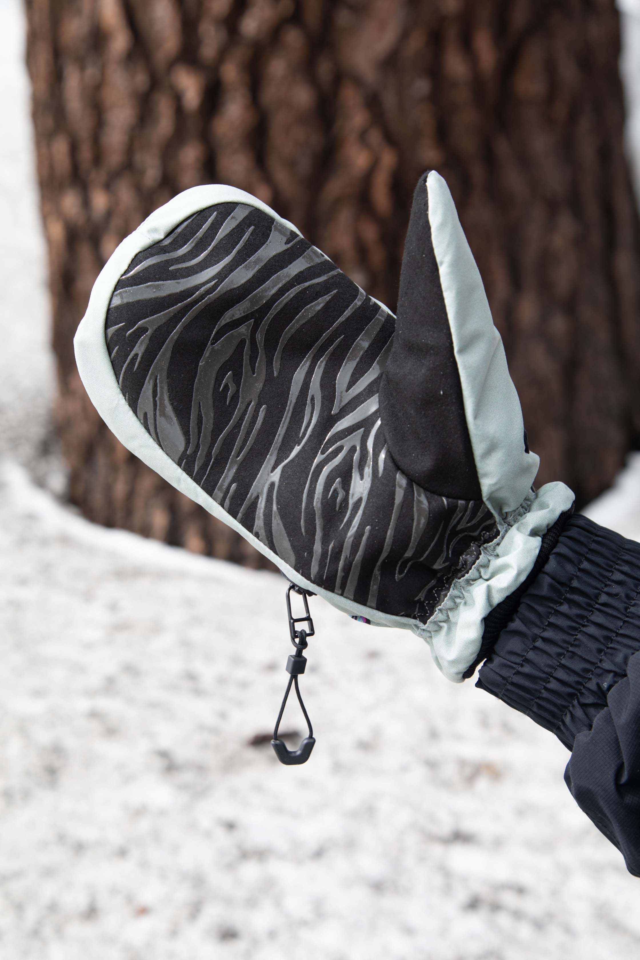 Ghoul Mitt - Melodie Perrault – DEATHGRIP GLOVE CO.
